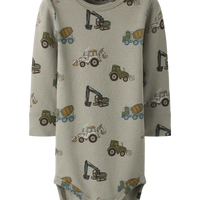 NAME IT - Body,traktori.