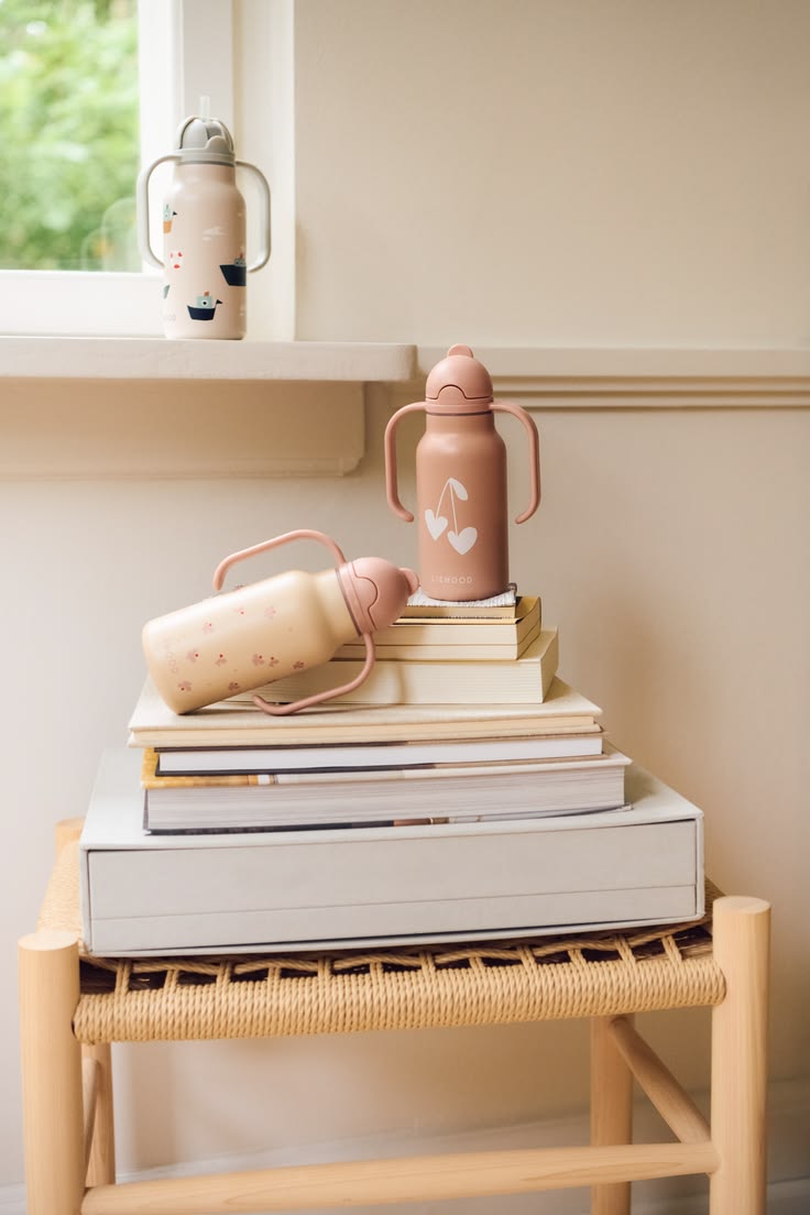 Ruokailuvälineet & tarvikkeet