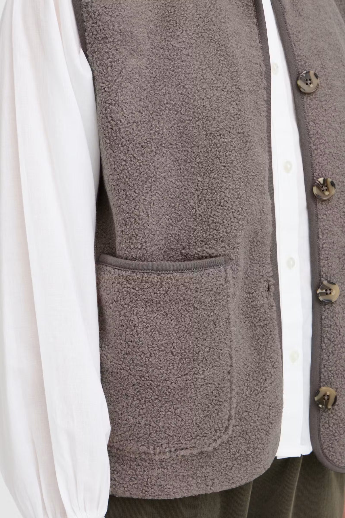 Fransa Tensya Teddy Vest – Driftwood Grey