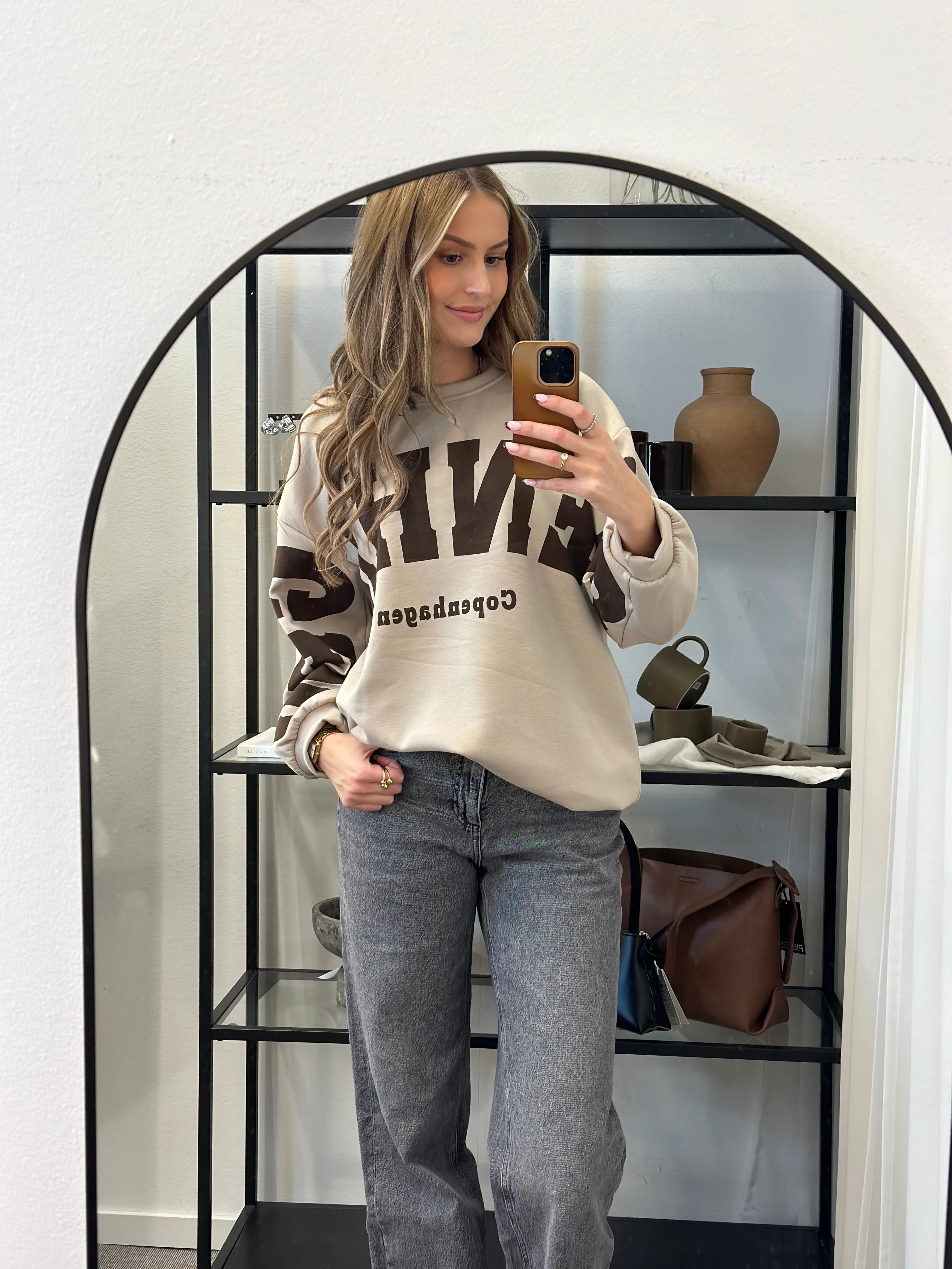 MARTA – Collegepaita – Beige