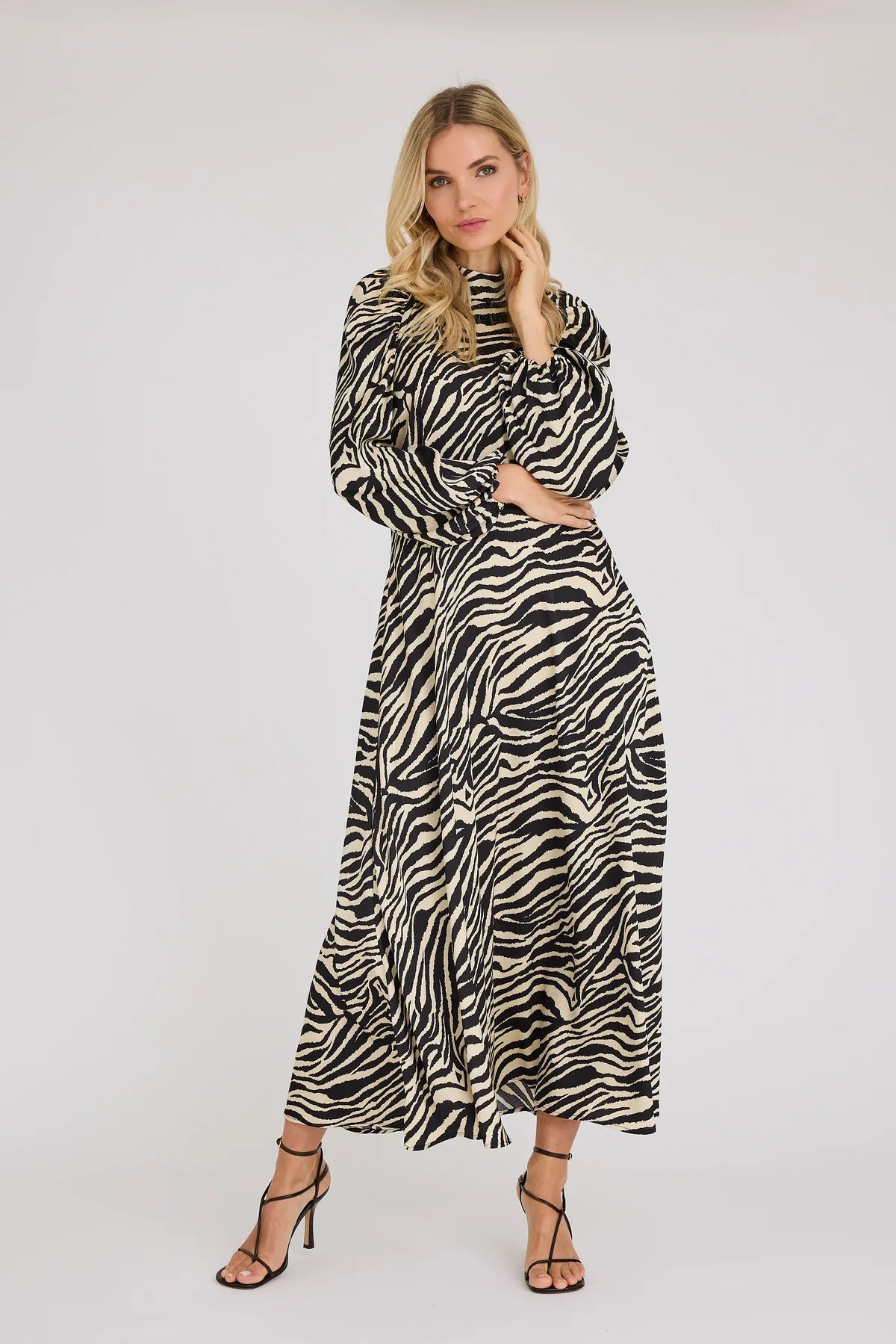 A-View Ferina Dress – Black / Off White