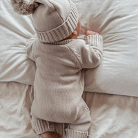 Swanie- vauvan neulehaalari