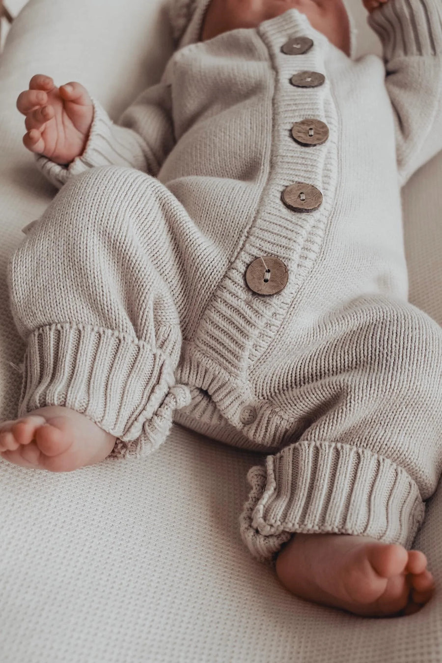 Swanie- vauvan neulehaalari