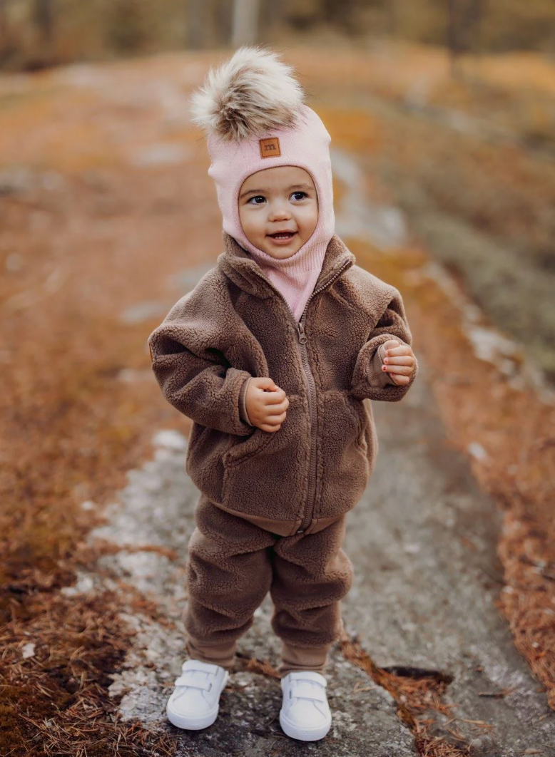 Metsola – Merino Fur Pom Pom Helmet | HEARTY PINK