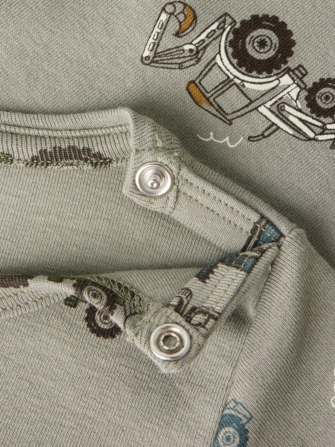 NAME IT - Body,traktori.