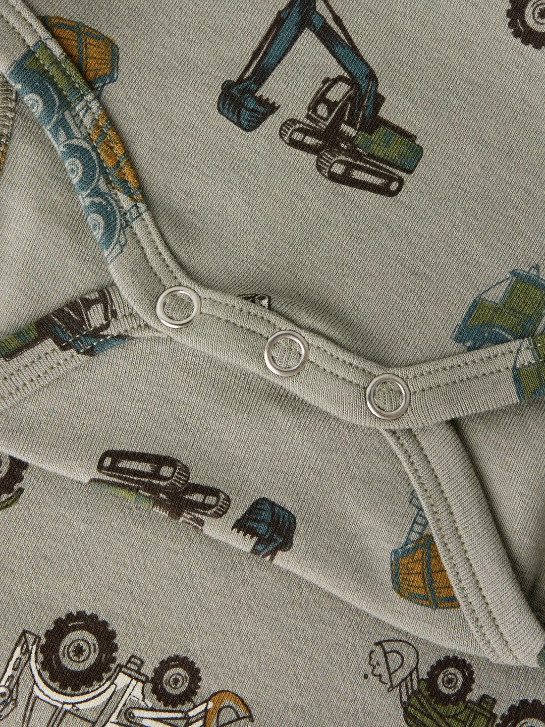 NAME IT - Body,traktori.