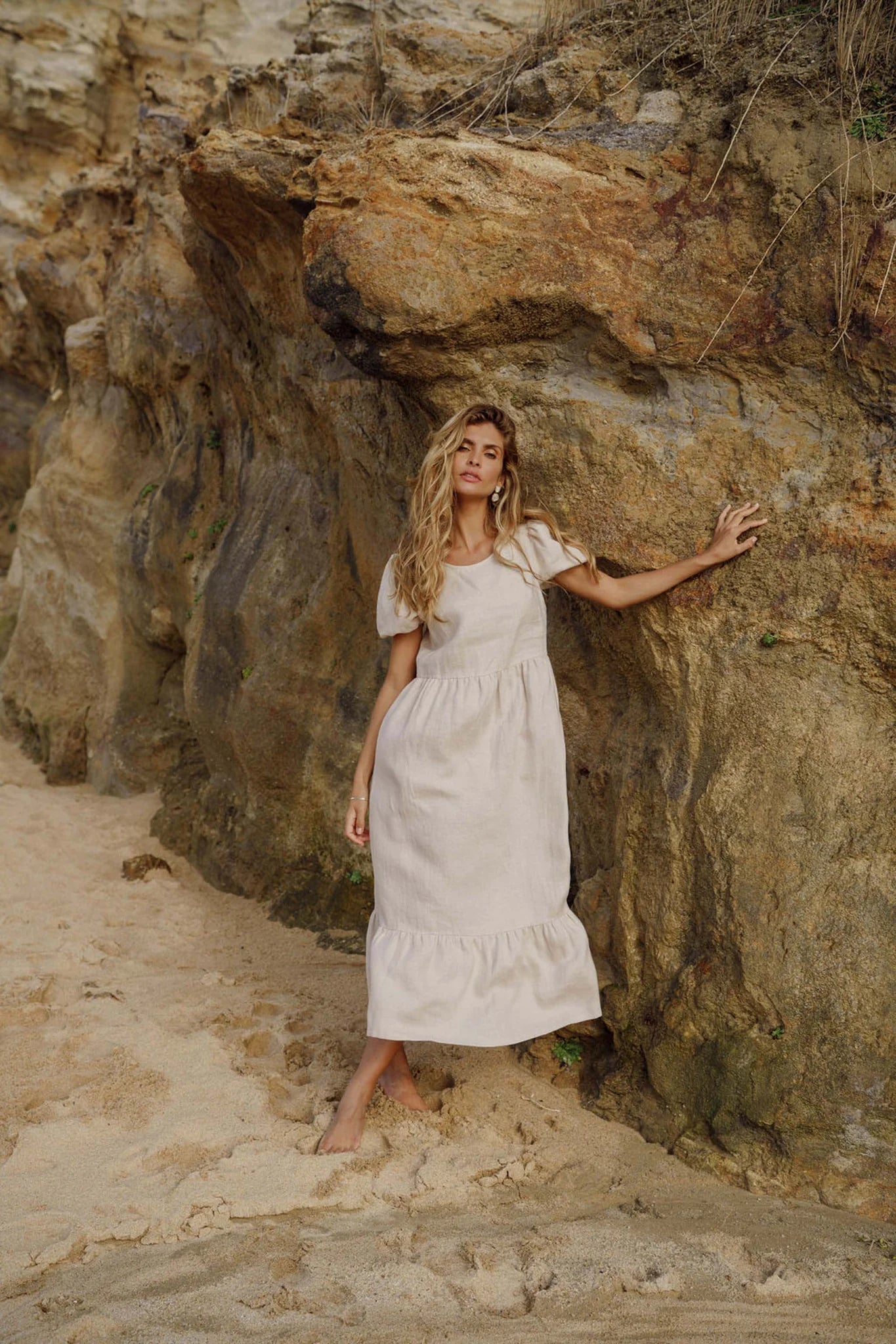 Nakoa -naisten pellavamekko.Astrid Dress, Sandshell