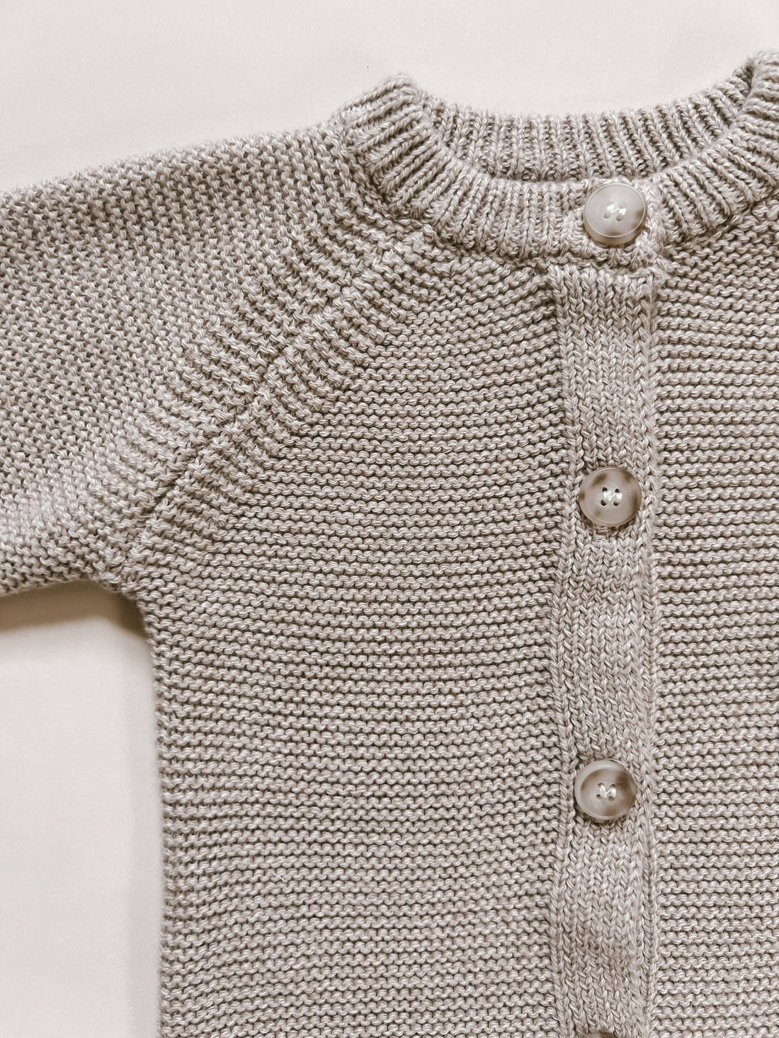 Luna + Luca - neulehaalari -Beige