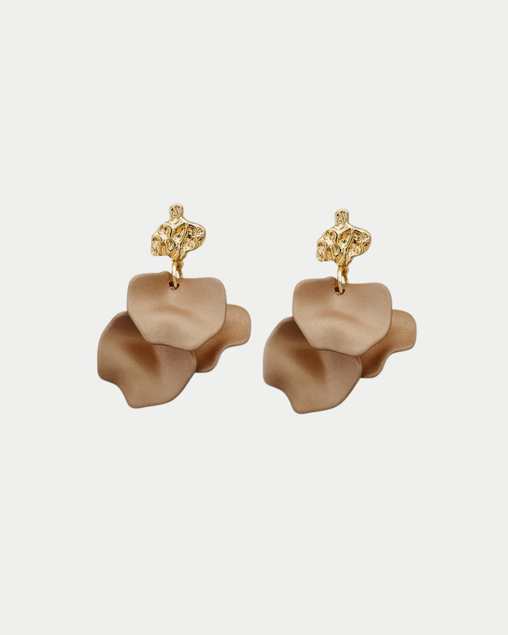 Hammered Leaf Earrings Short Nougat