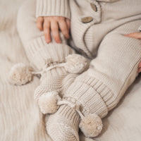 Swanie- vauvan neulehaalari