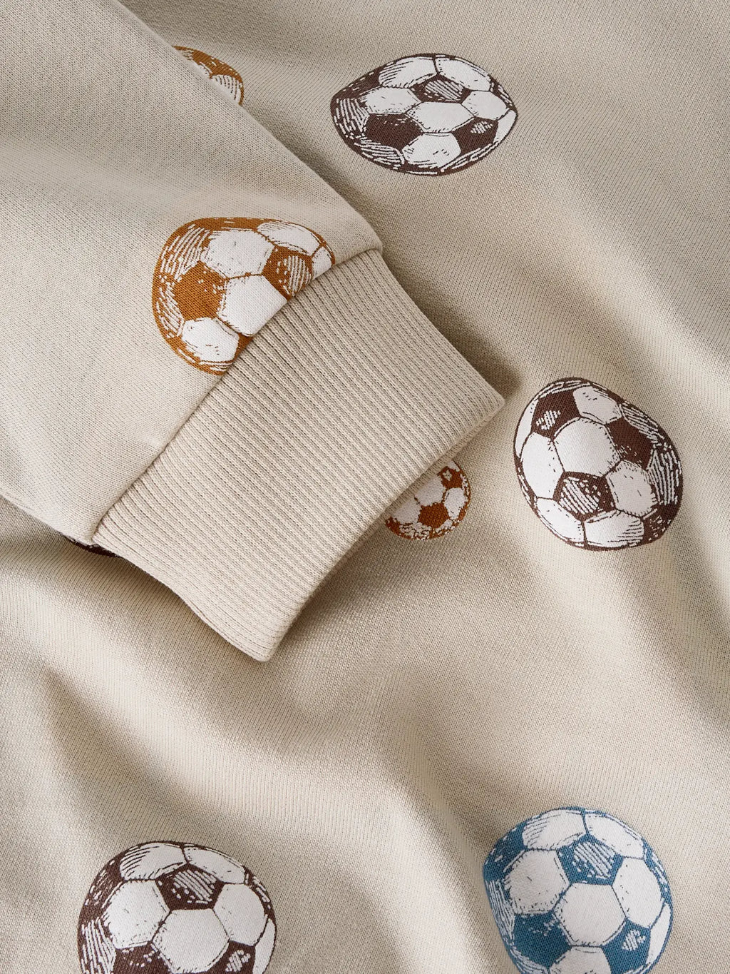 Name It -collegepaita,jalkapallo