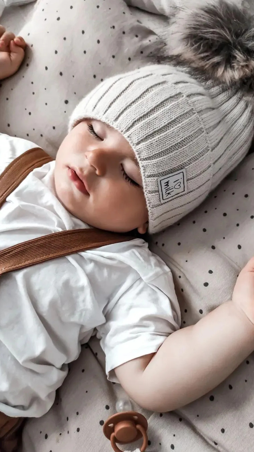 I Love Milk – Lasten talvipipo tupsuilla - brown