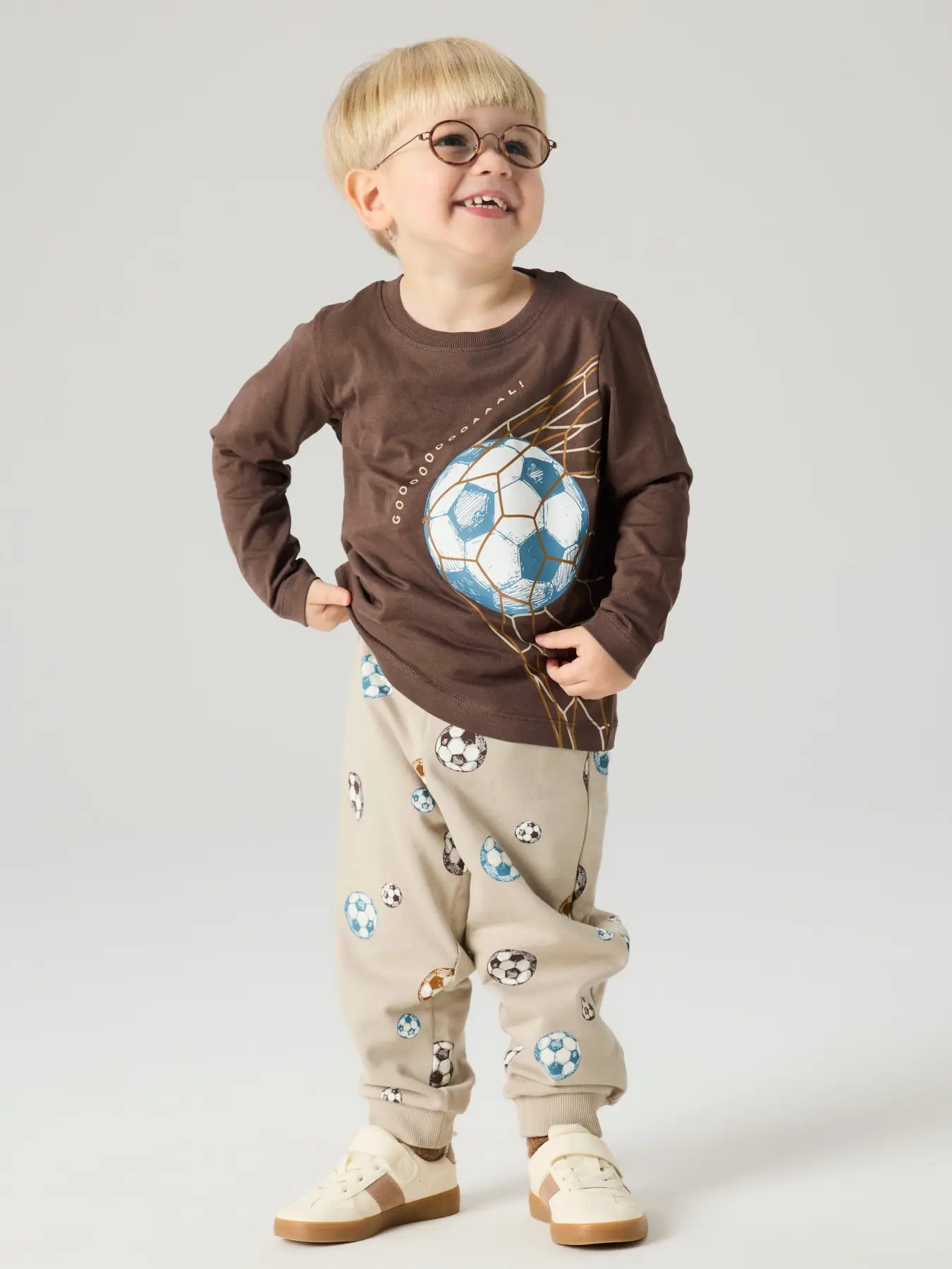 Name It -collegehousut, jalkapallo